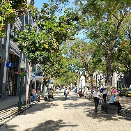 Edificio Charles 201 בית אירוח