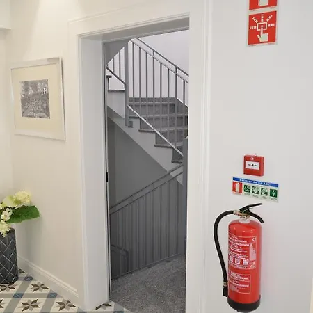 Edificio Charles 201 בית אירוח פונשל