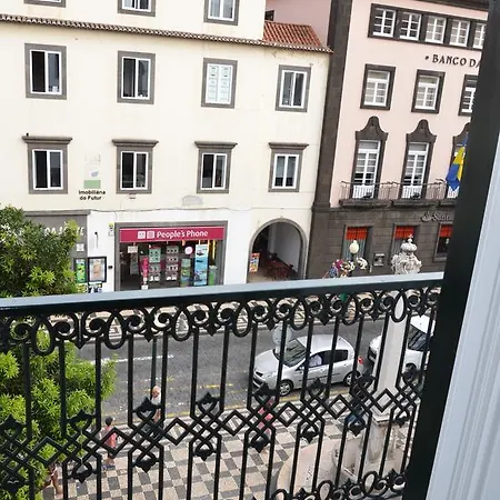 Edificio Charles 201