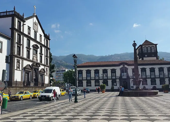 Edificio Charles 201