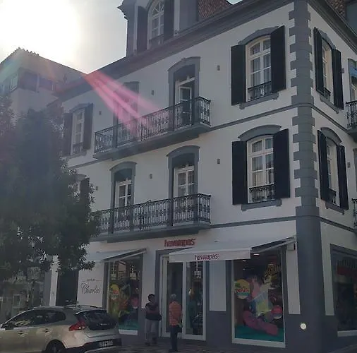 Edificio Charles 201