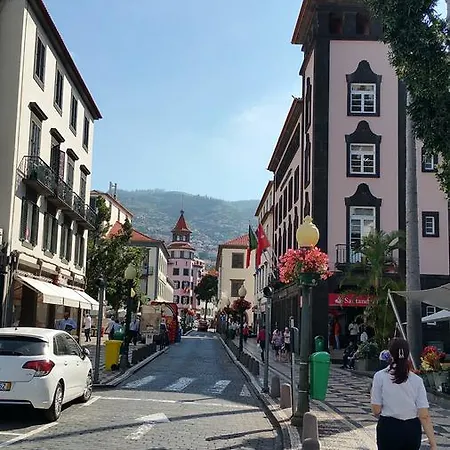 Edificio Charles 201 * Funchal (Madeira)